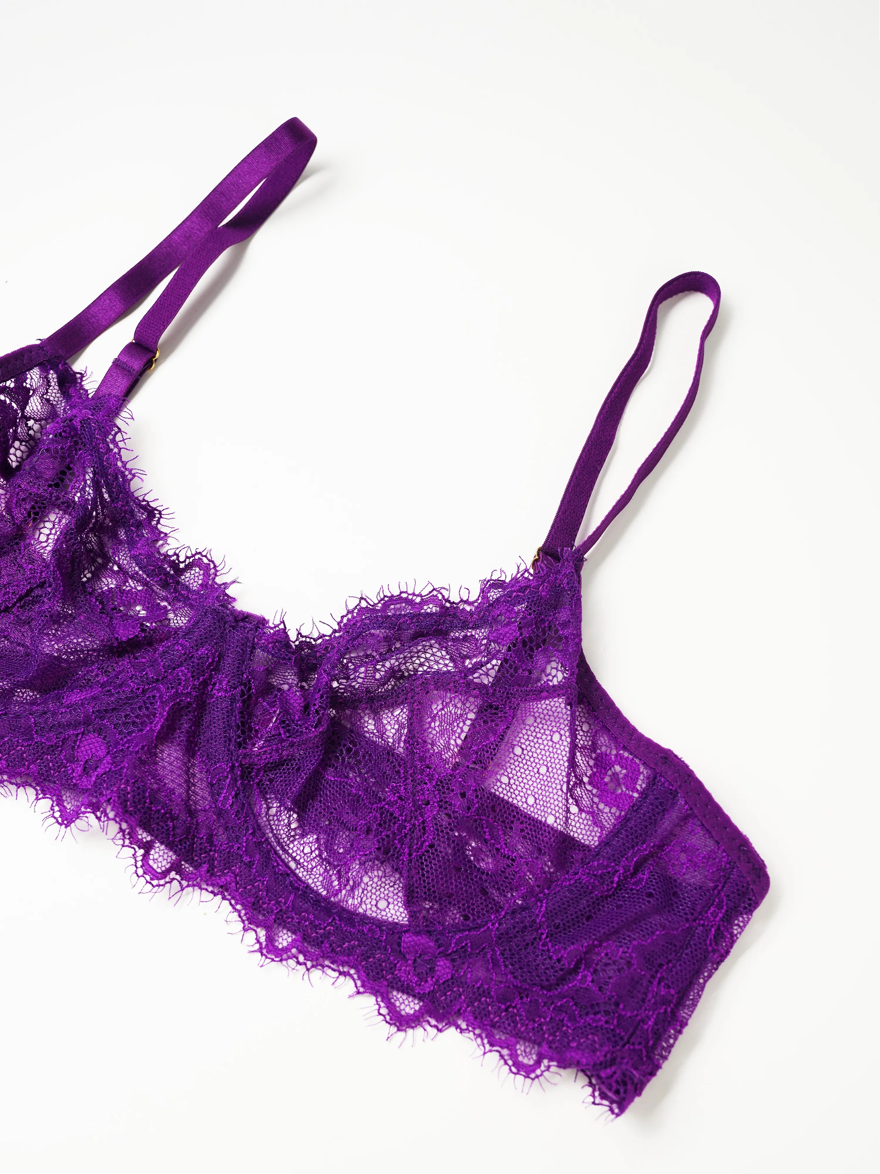 Viora Orchid Lace Garter Set